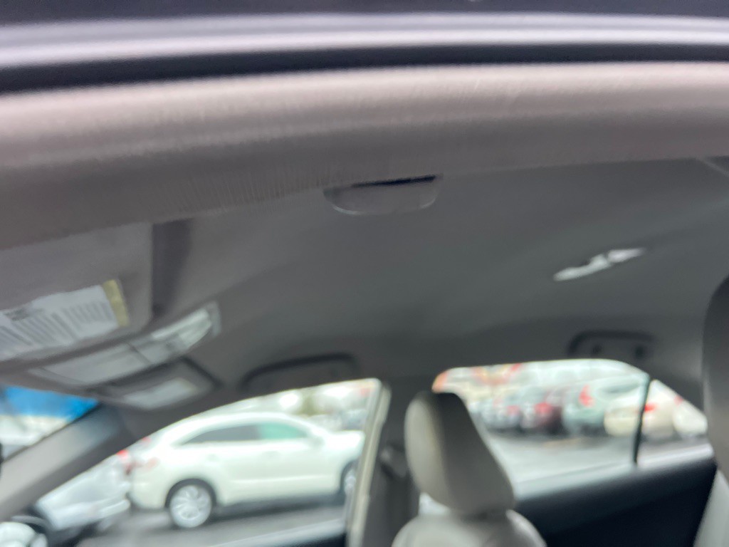 2013 Toyota Camry Image 28