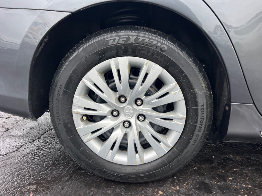 2013 Toyota Camry Image 31