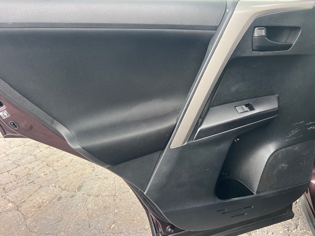 2018 Toyota Rav4 Image 12