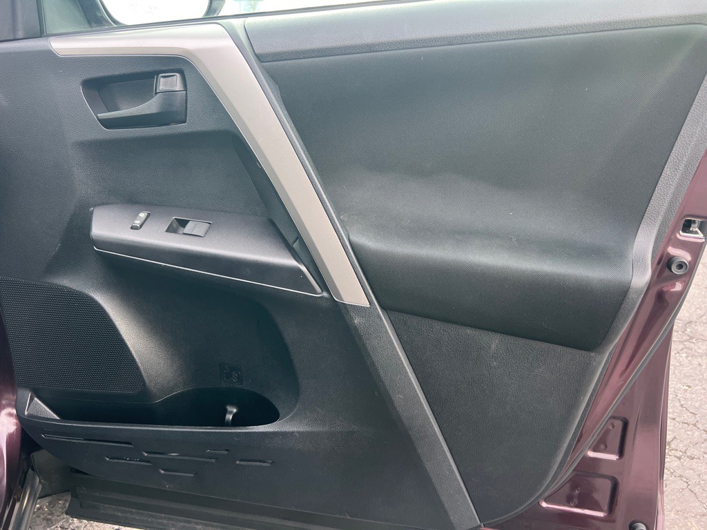 2018 Toyota Rav4 Image 19