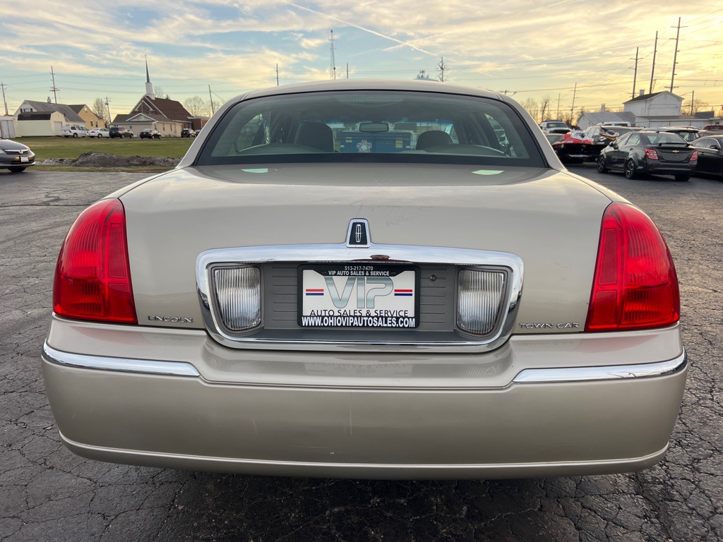 2009 Lincoln Town Car Image 6