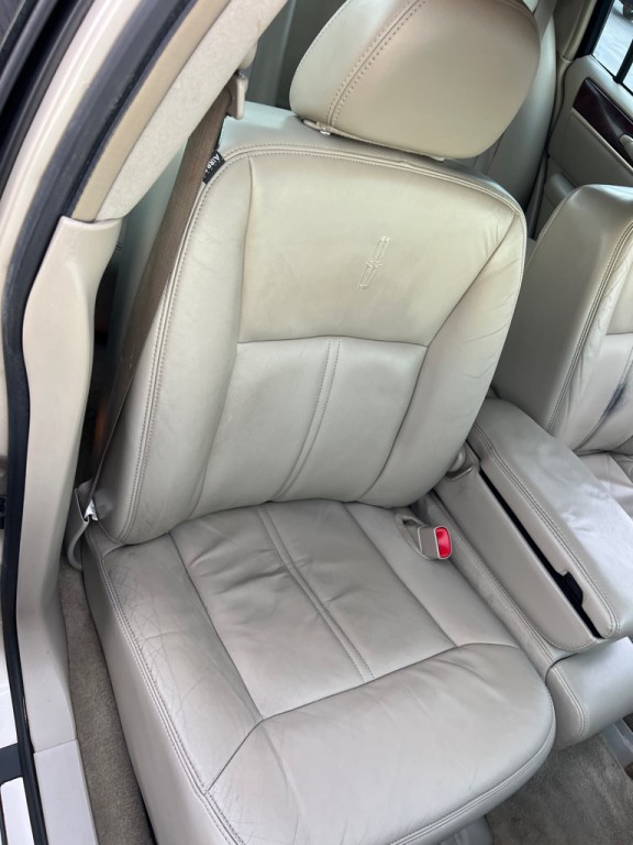 2009 Lincoln Town Car Image 19