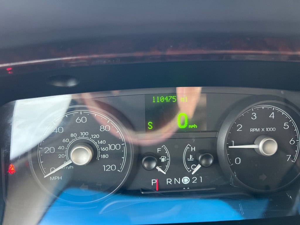 2009 Lincoln Town Car Image 24