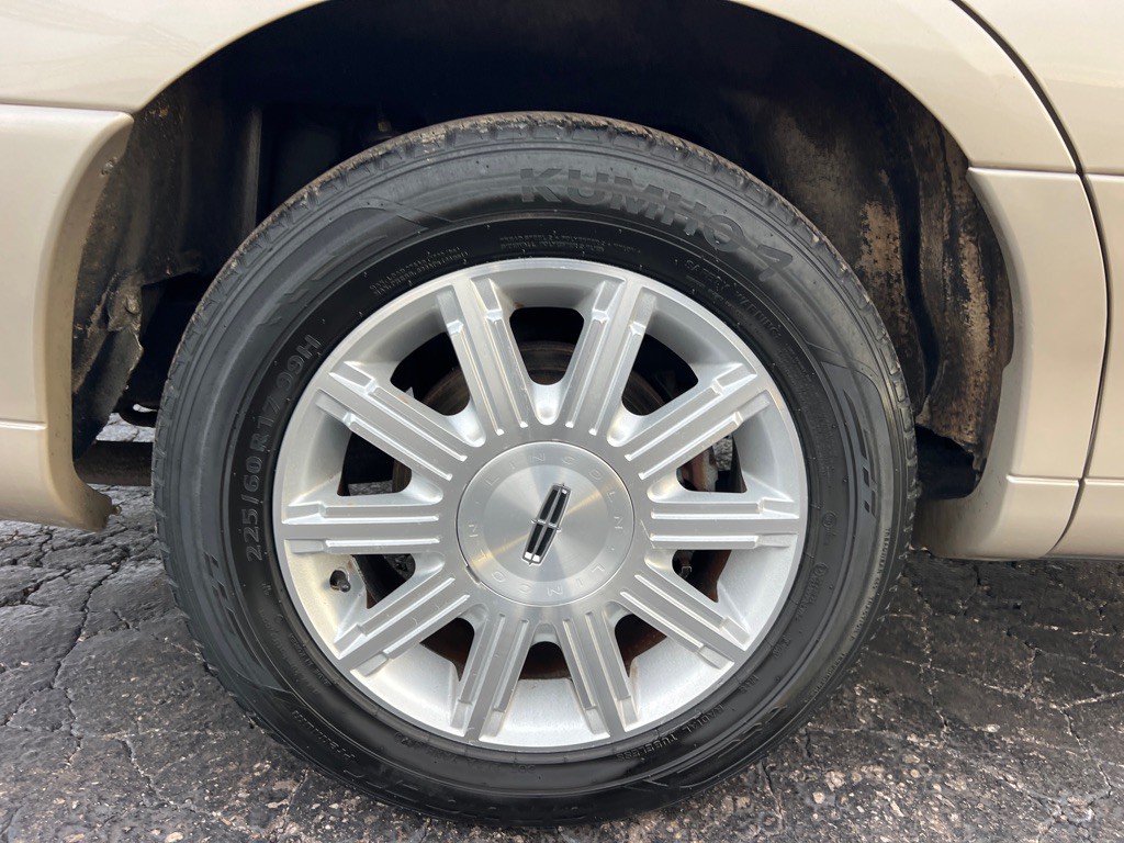 2009 Lincoln Town Car Image 34