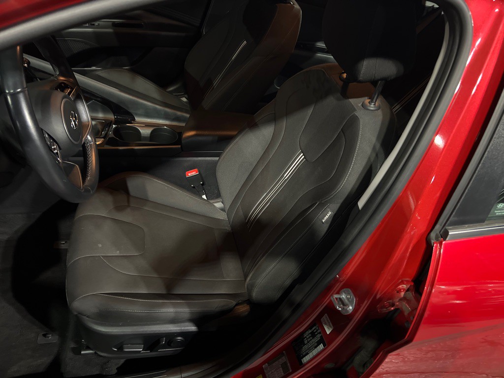 2021 Hyundai Elantra Image 11