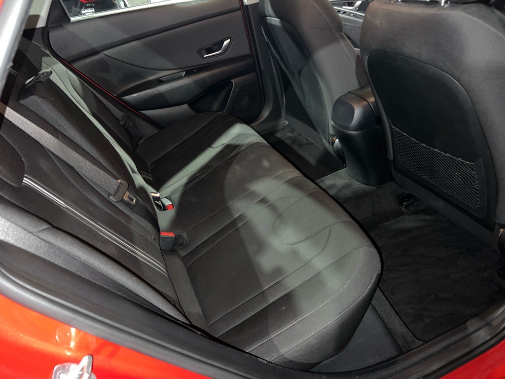 2021 Hyundai Elantra Image 15