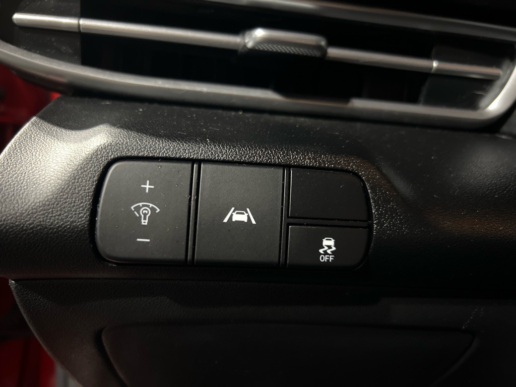 2021 Hyundai Elantra Image 24