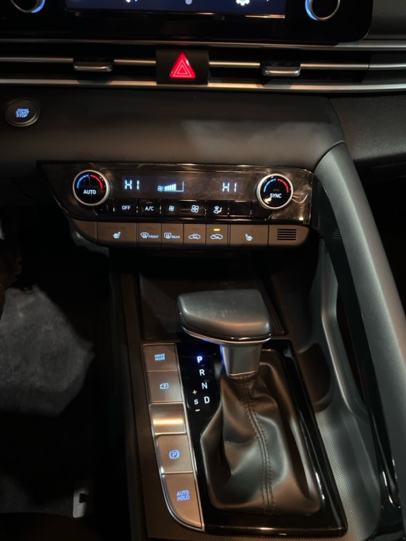 2021 Hyundai Elantra Image 30