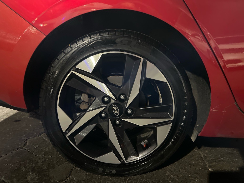 2021 Hyundai Elantra Image 35