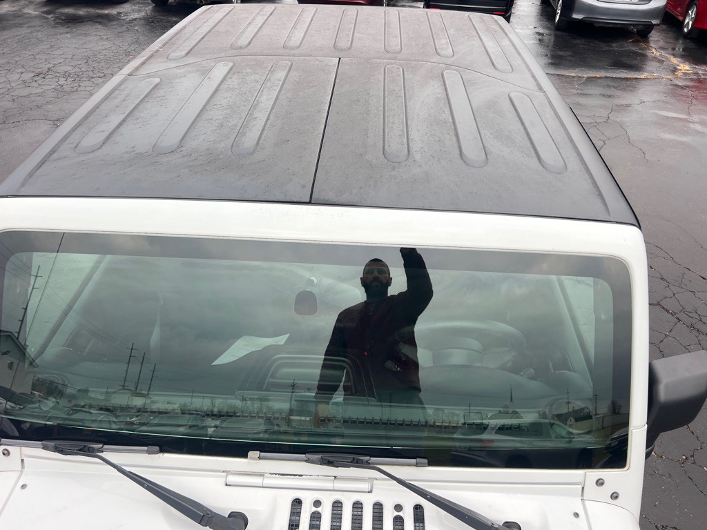 2016 Jeep Wrangler Image 9