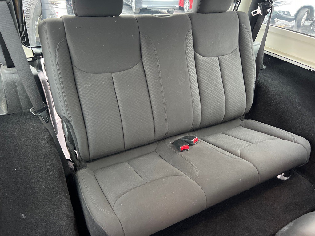 2016 Jeep Wrangler Image 12