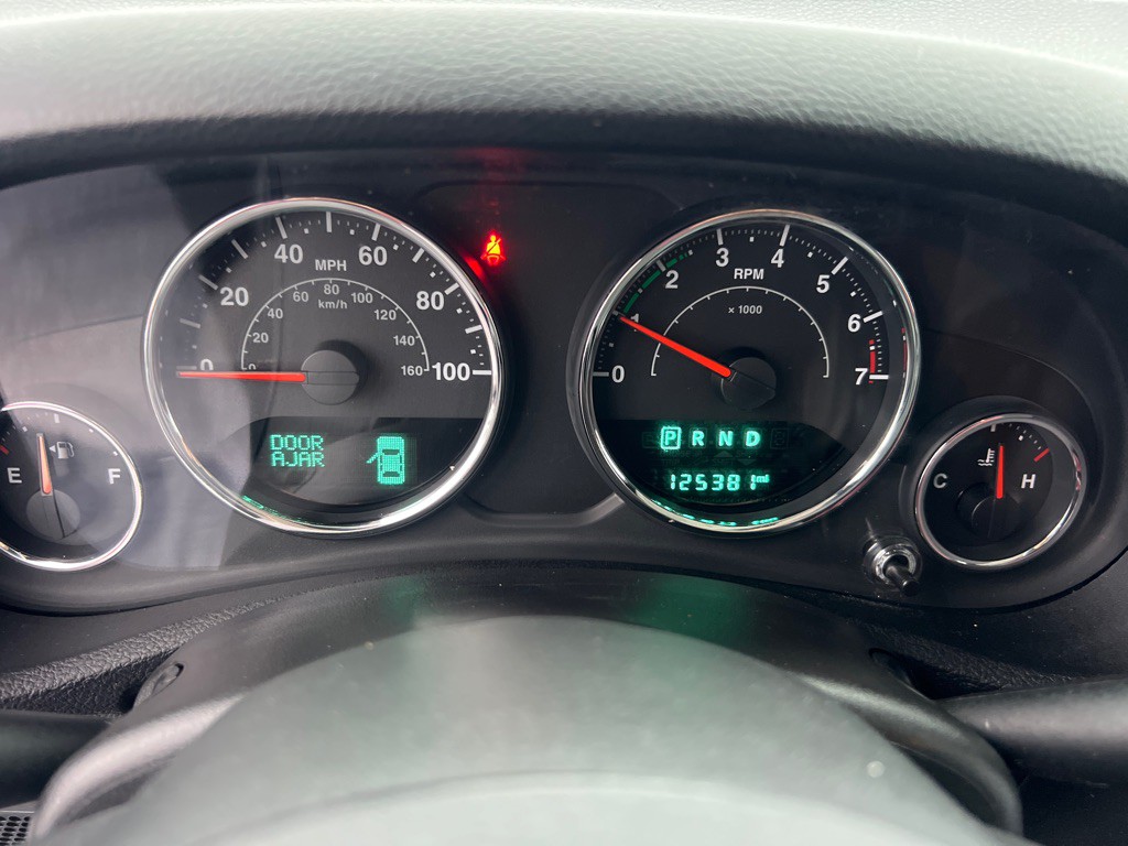 2016 Jeep Wrangler Image 21