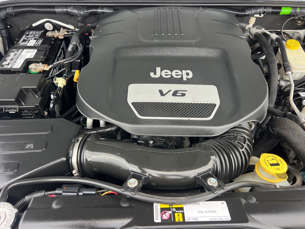 2016 Jeep Wrangler Image 33