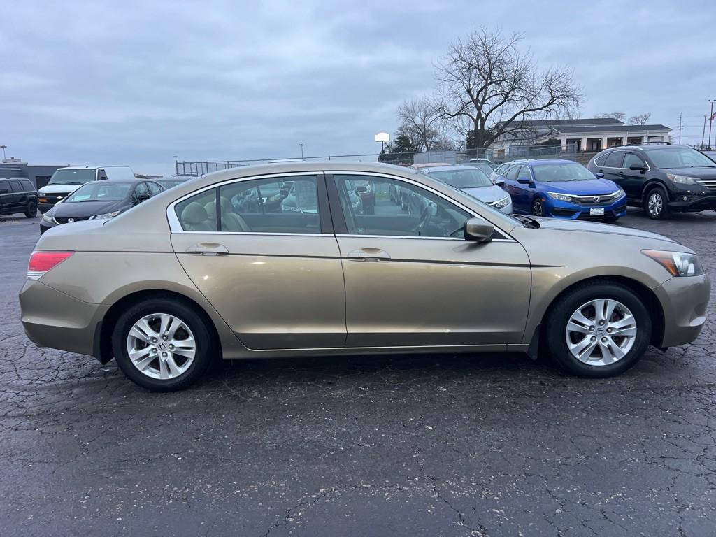 2010 Honda Accord Image 8