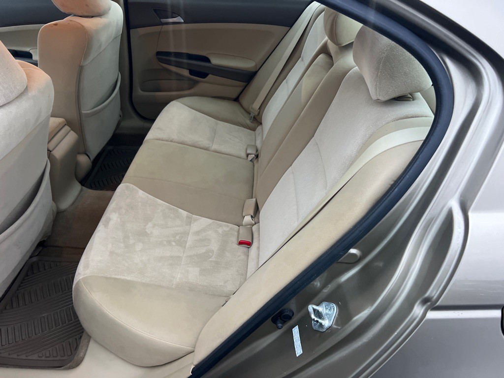 2010 Honda Accord Image 13