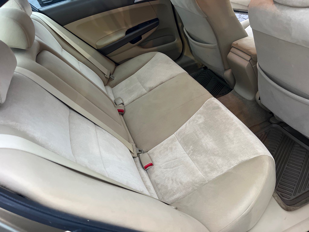 2010 Honda Accord Image 15