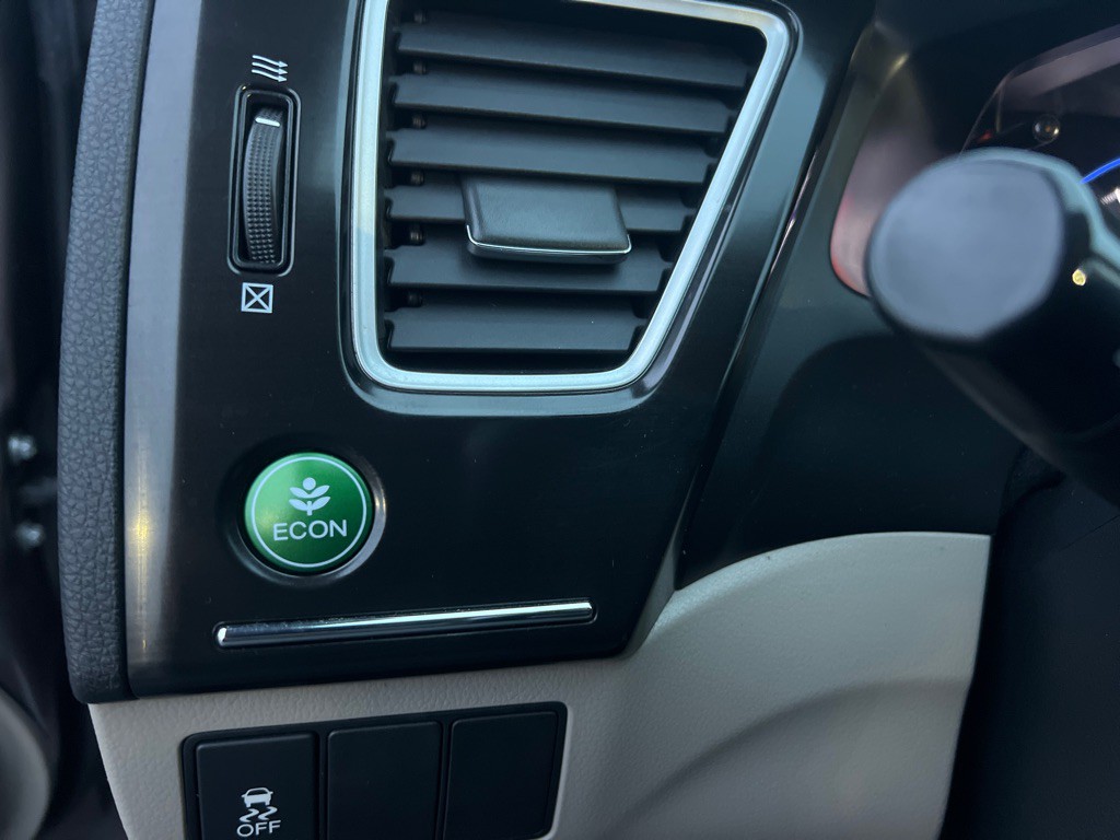 2013 Honda Civic Image 25