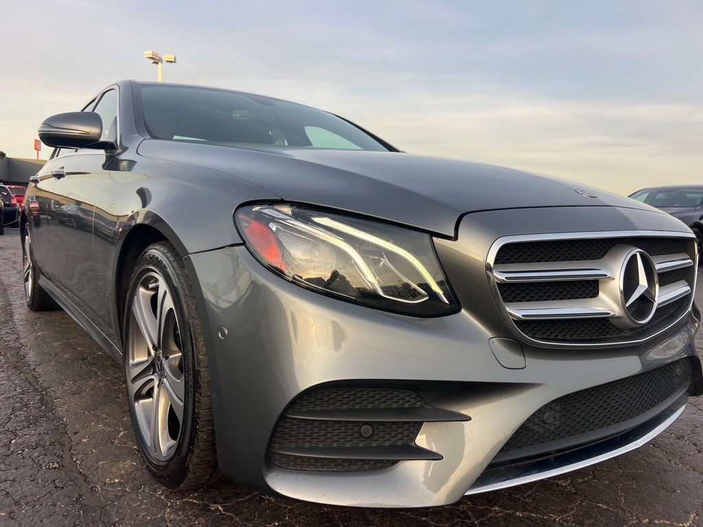 2017 Mercedes-Benz E-Class Image 1