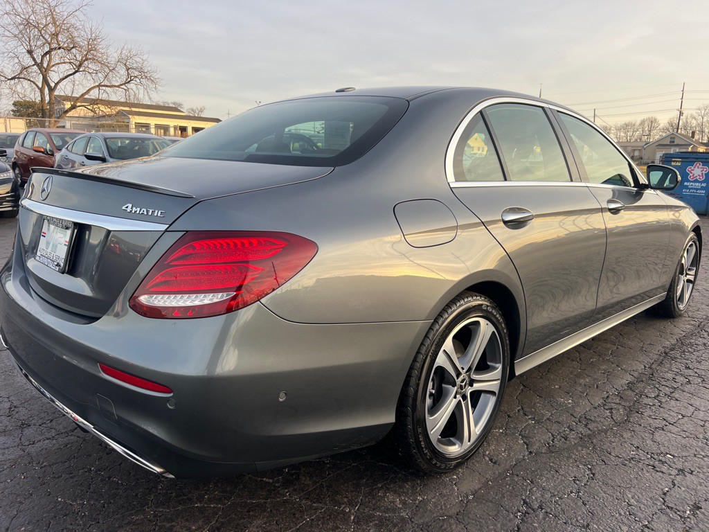 2017 Mercedes-Benz E-Class Image 7