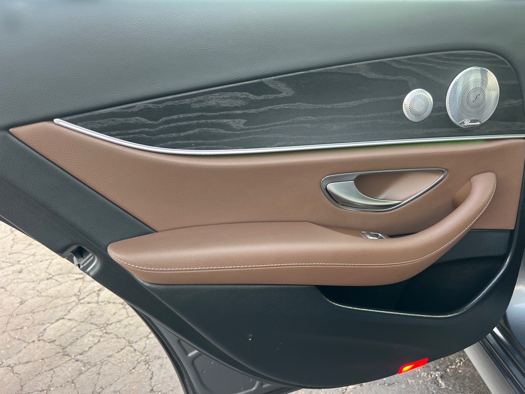 2017 Mercedes-Benz E-Class Image 12