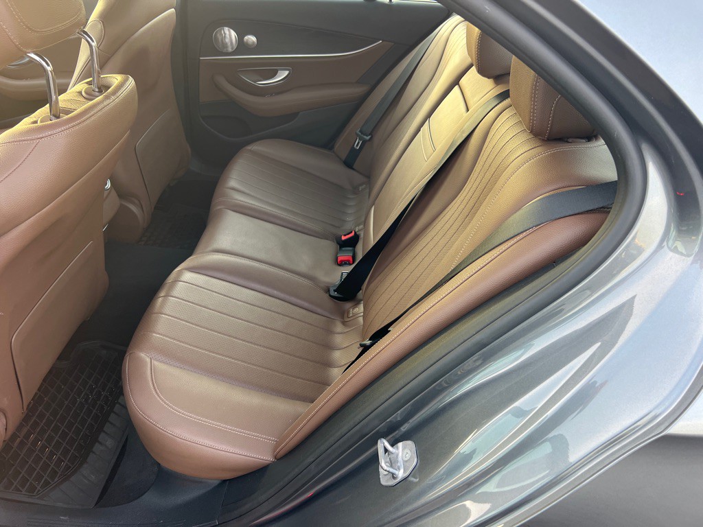 2017 Mercedes-Benz E-Class Image 13