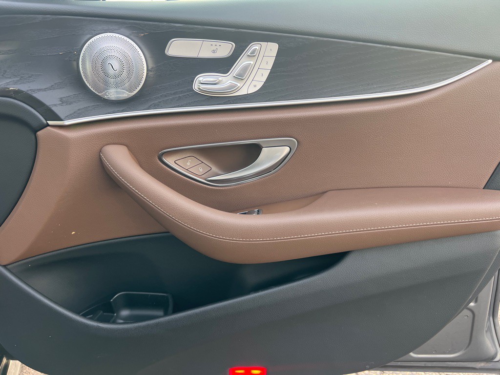 2017 Mercedes-Benz E-Class Image 18