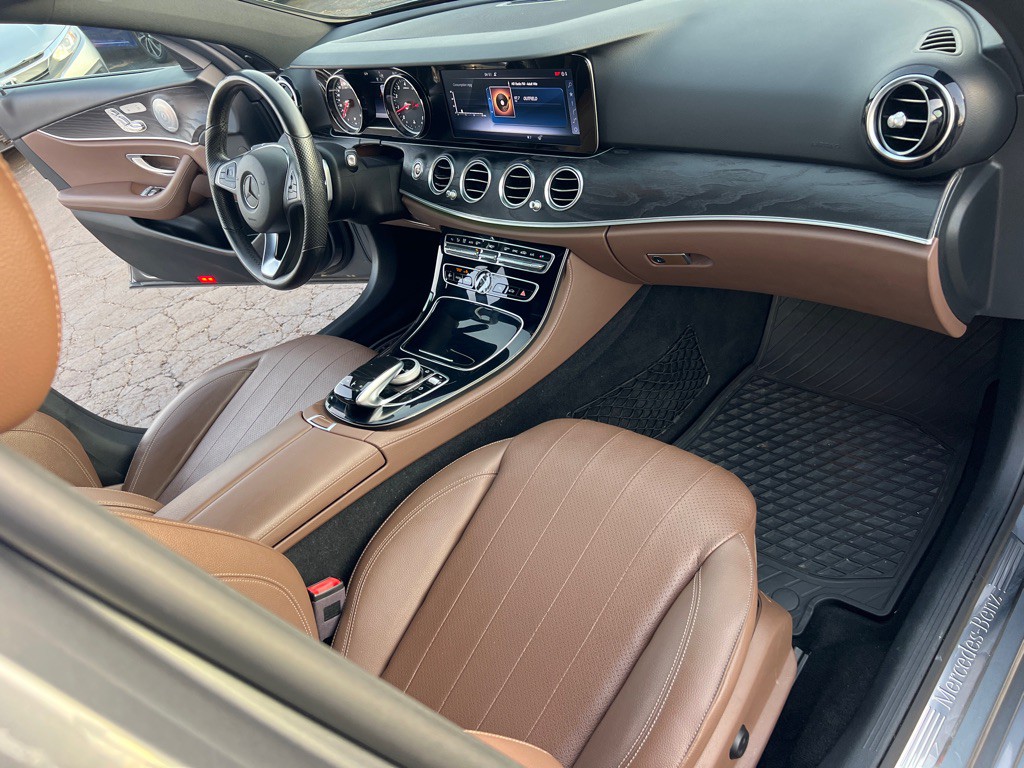 2017 Mercedes-Benz E-Class Image 19