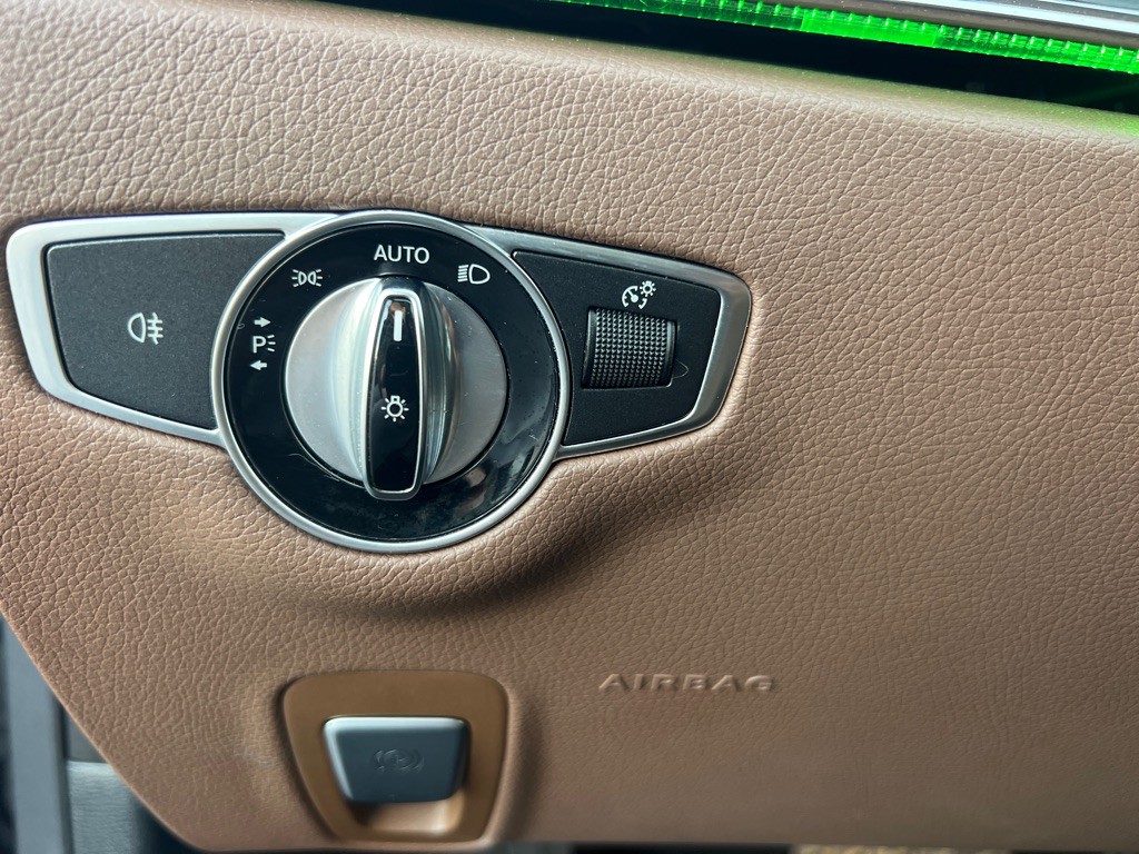 2017 Mercedes-Benz E-Class Image 27