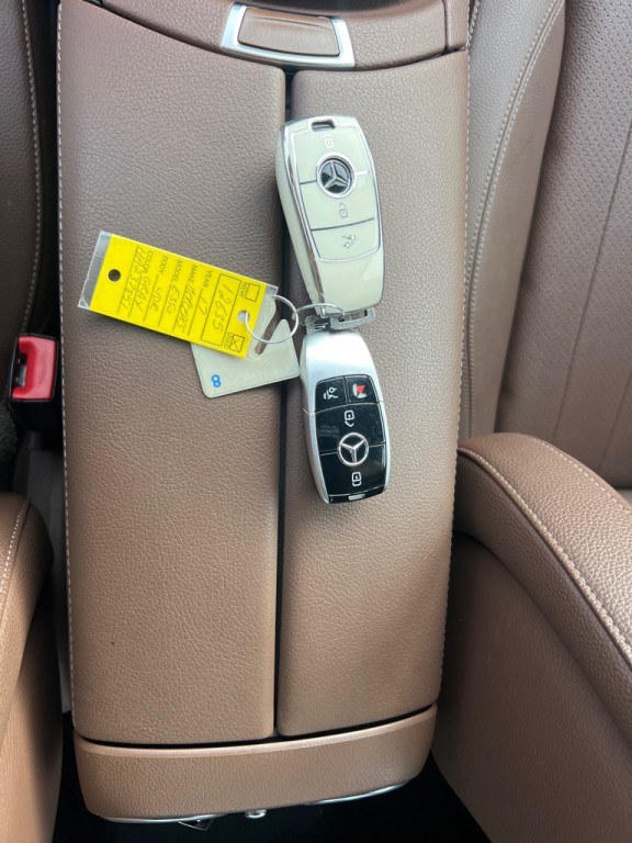 2017 Mercedes-Benz E-Class Image 33