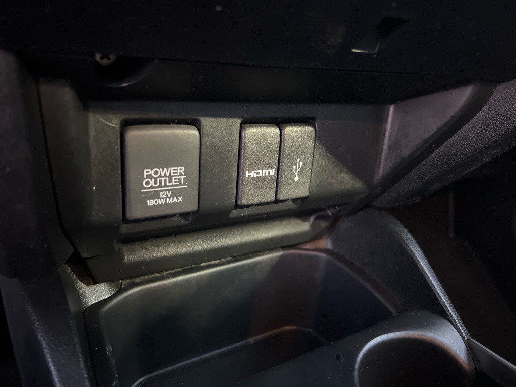 2015 Honda Fit Image 30