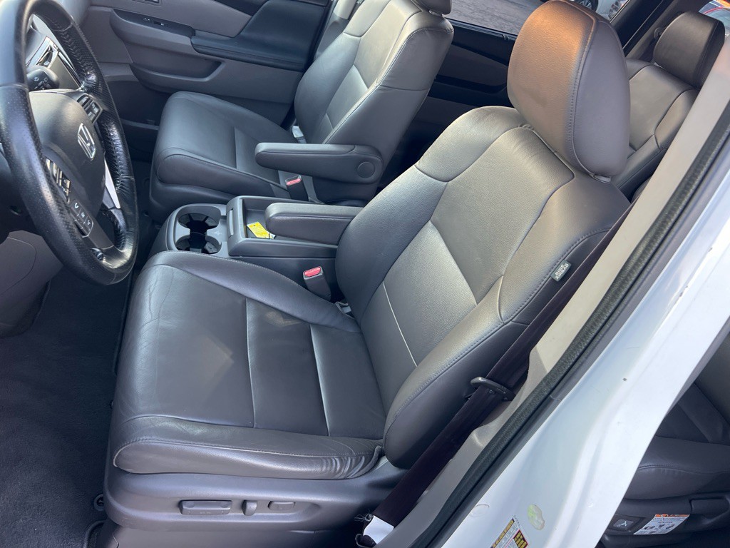 2015 Honda Odyssey Image 11