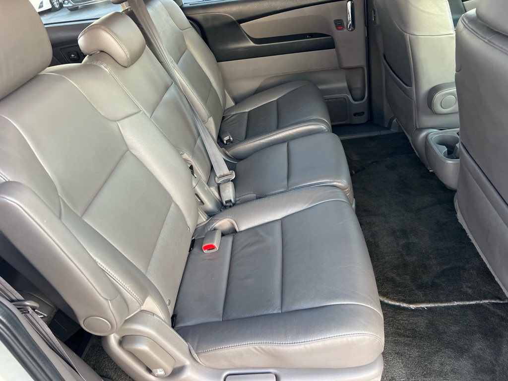 2015 Honda Odyssey Image 17