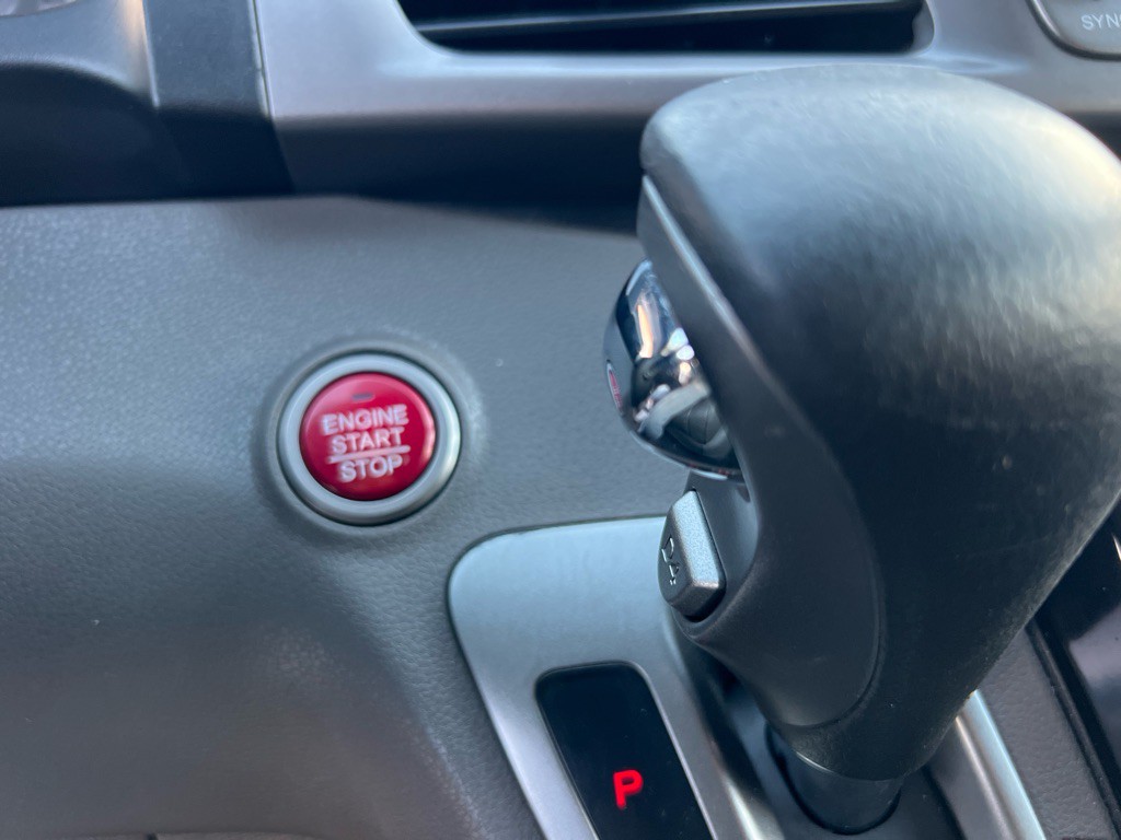 2015 Honda Odyssey Image 32