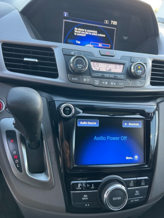 2015 Honda Odyssey Image 34