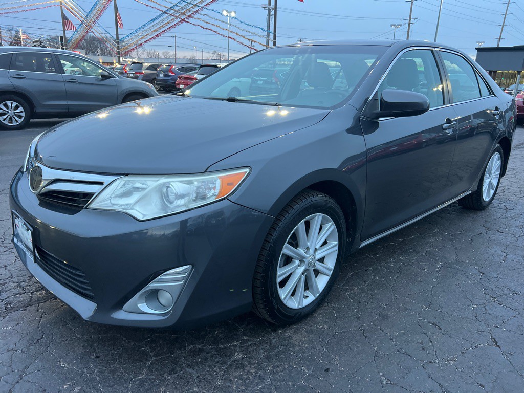 2012 Toyota Camry Image 3