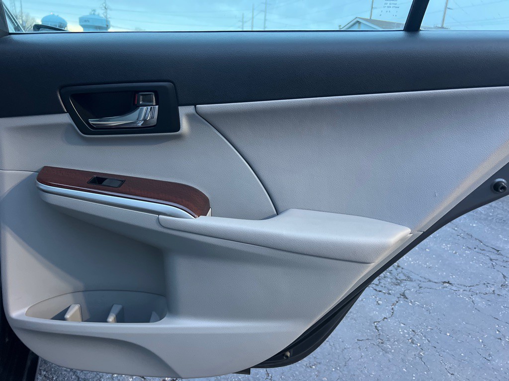 2012 Toyota Camry Image 14