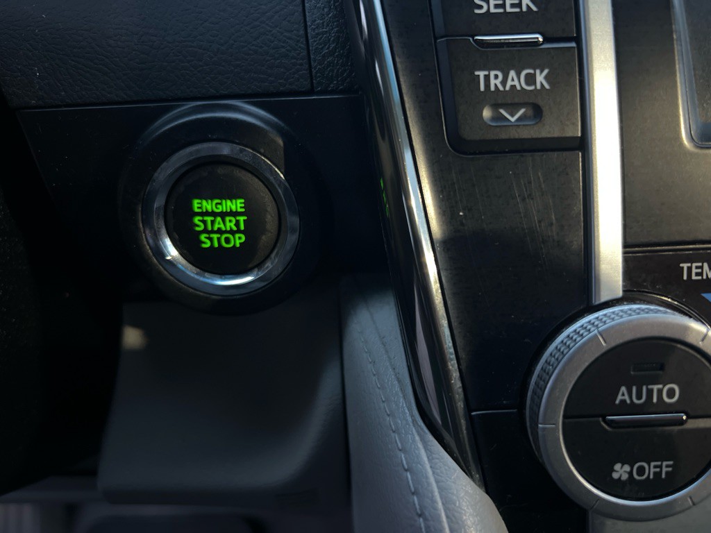 2012 Toyota Camry Image 29