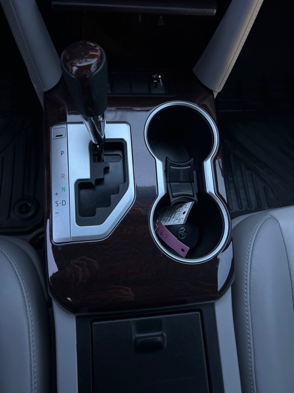 2012 Toyota Camry Image 32