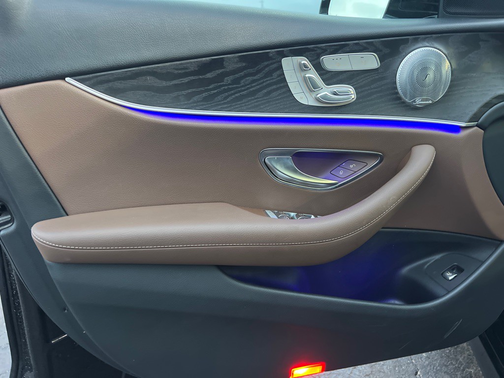 2017 Mercedes-Benz E-Class Image 11