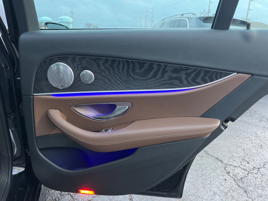 2017 Mercedes-Benz E-Class Image 15