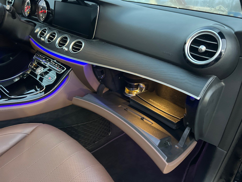 2017 Mercedes-Benz E-Class Image 21