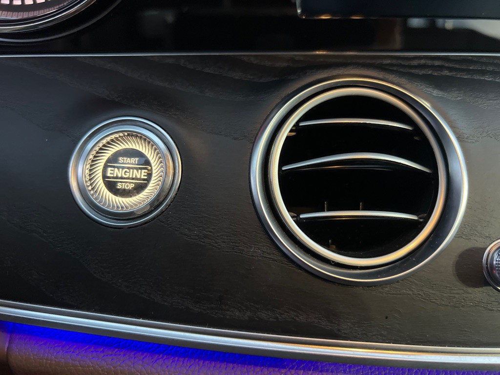 2017 Mercedes-Benz E-Class Image 30