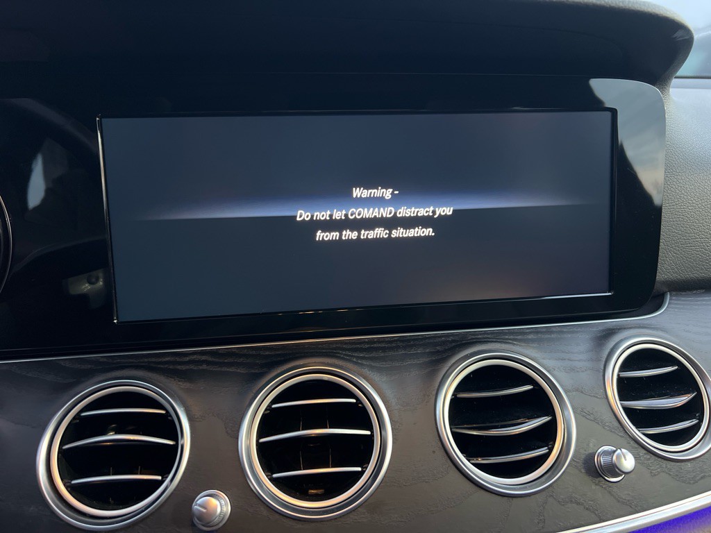 2017 Mercedes-Benz E-Class Image 31