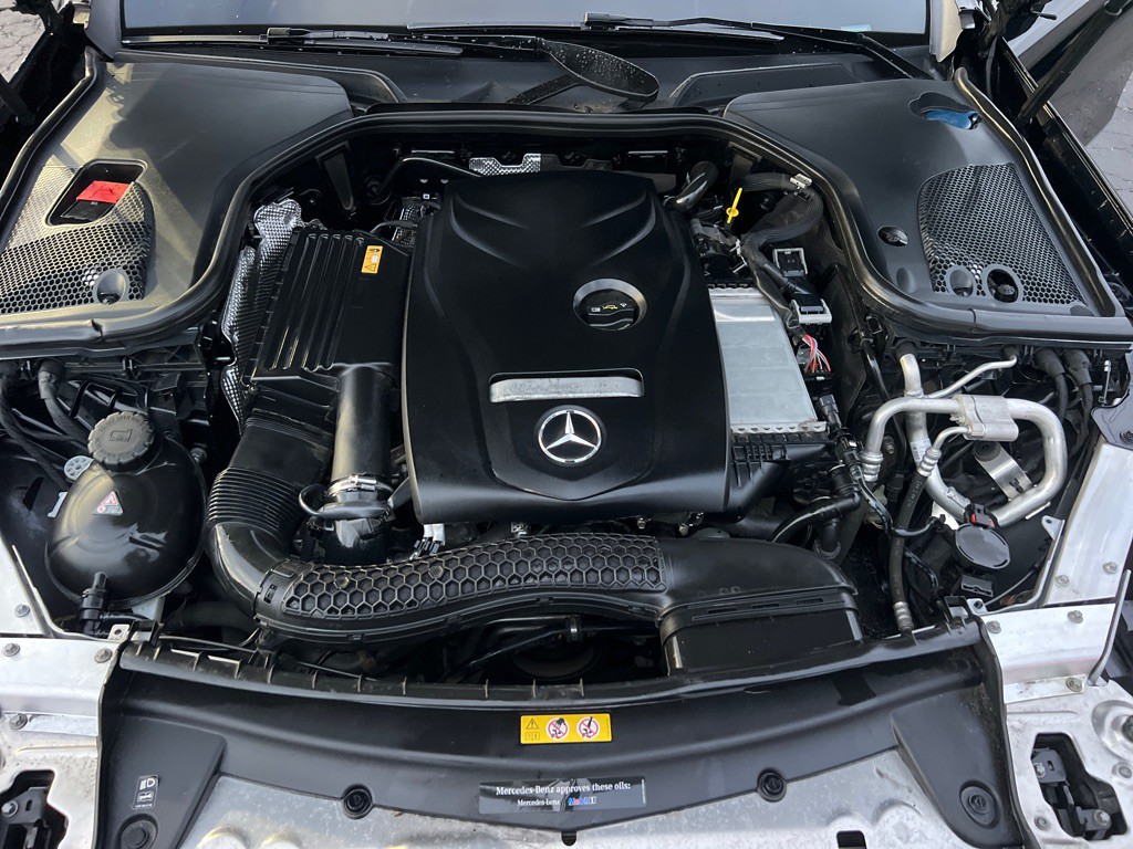 2017 Mercedes-Benz E-Class Image 43