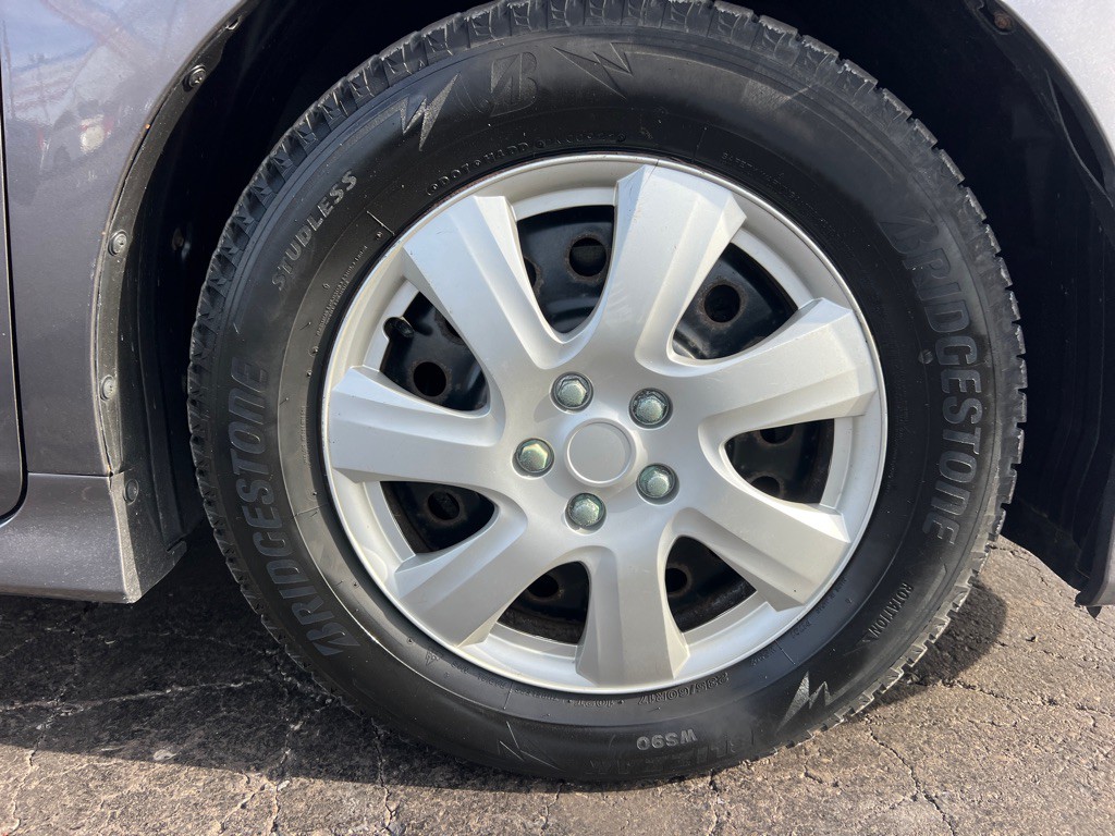 2015 Toyota Sienna Image 41