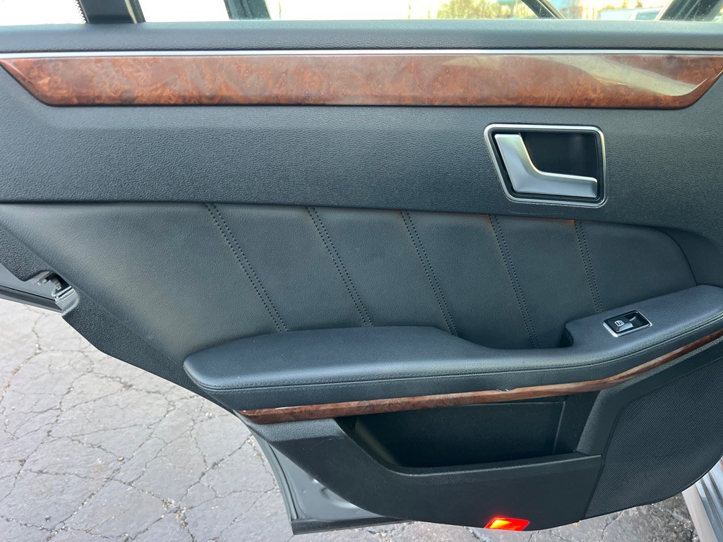 2013 Mercedes-Benz E-Class Image 13