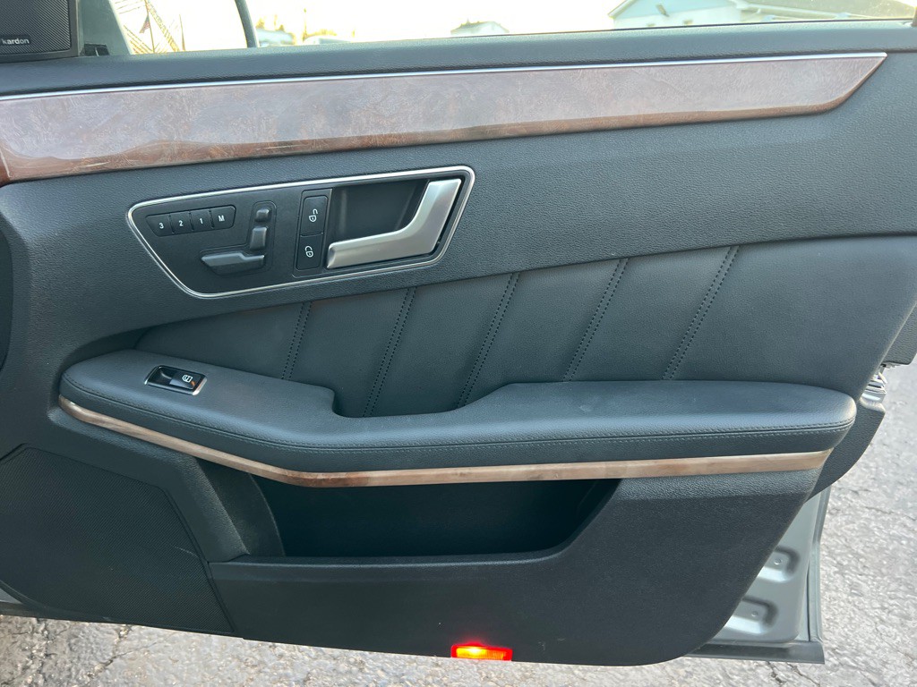 2013 Mercedes-Benz E-Class Image 19