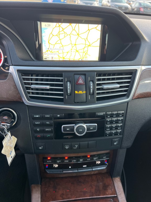 2013 Mercedes-Benz E-Class Image 32