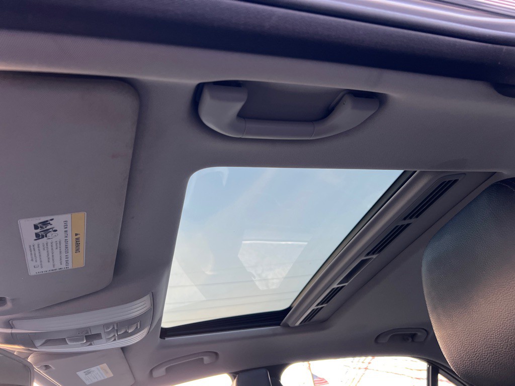 2013 Mercedes-Benz E-Class Image 38