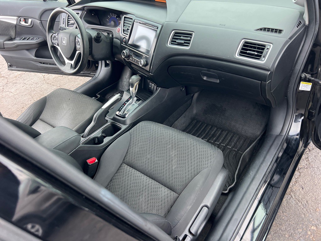2015 Honda Civic Image 18